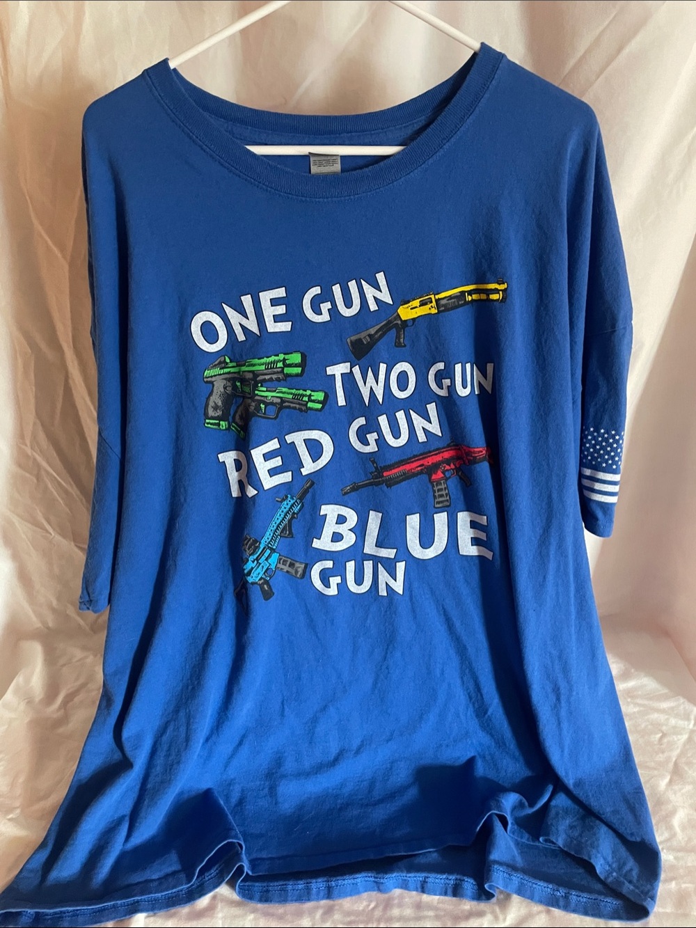 Blue Mens Graphic Tee - 'One Gun Two Gun Red Gun Blue Gun'u